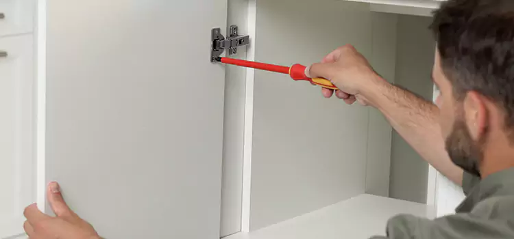 Screen Door Hinge Repair Chateauguay